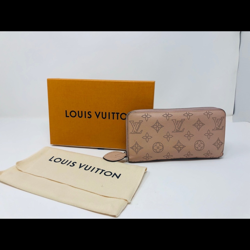 Louis Vuitton Mahina Zippy Wallet